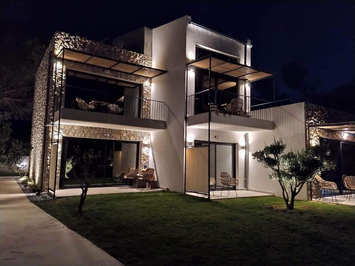 Готель Elies Aesthetic Living Nea Iraklitsa Екстер'єр фото