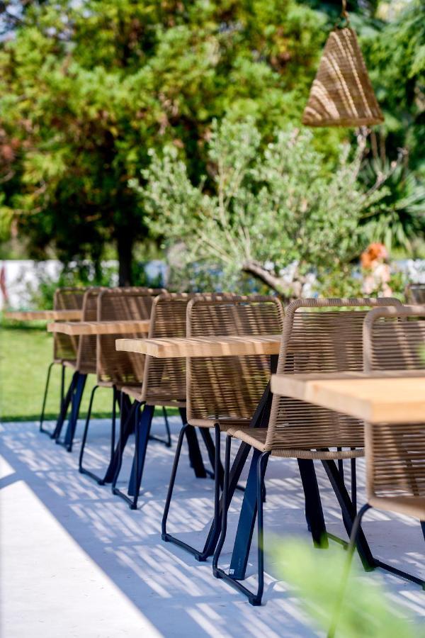 Готель Elies Aesthetic Living Nea Iraklitsa Екстер'єр фото