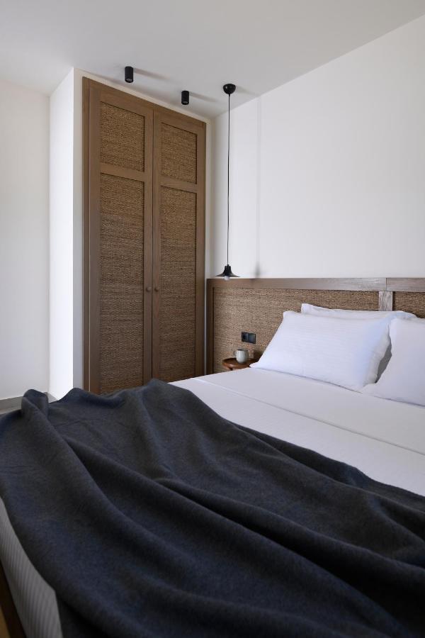 Готель Elies Aesthetic Living Nea Iraklitsa Екстер'єр фото