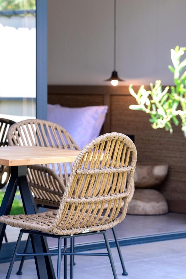 Готель Elies Aesthetic Living Nea Iraklitsa Екстер'єр фото