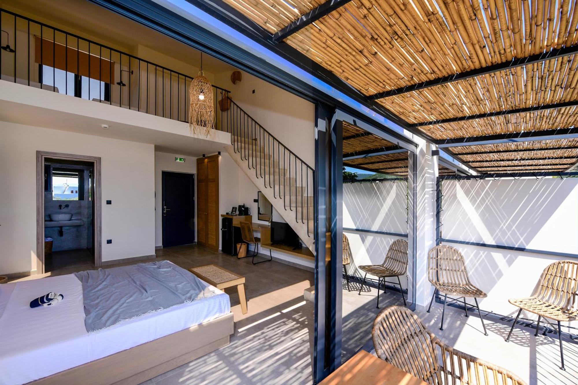 Готель Elies Aesthetic Living Nea Iraklitsa Екстер'єр фото